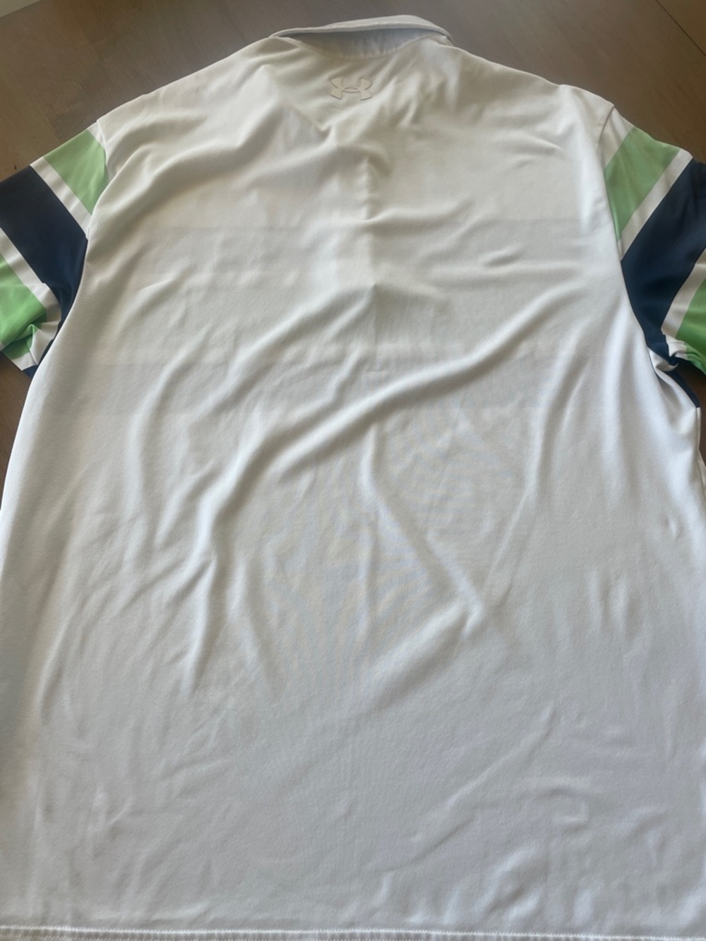 Bundle of 2 Large Under Armour The Playoff Polo white with colored stripes - Picture 5 of 5